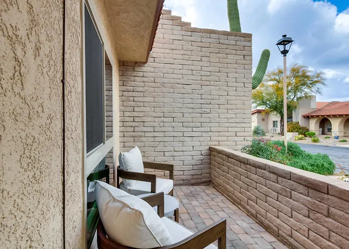 Vacation W/ Patios & Pool Access! Holiday home *