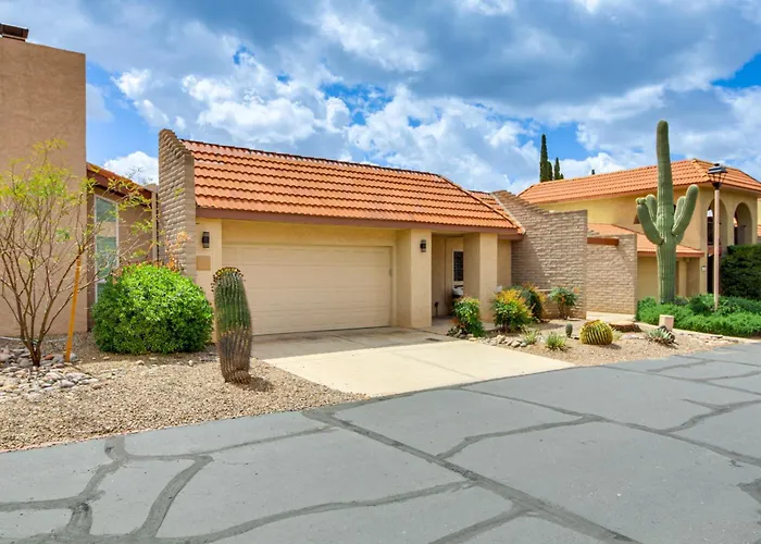 Vacation W/ Patios & Pool Access! Tucson